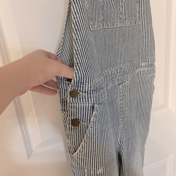 F21 Pinstripe Denim Overalls with Distressed Details and rolled hem, size 27 - Picture 5 of 11